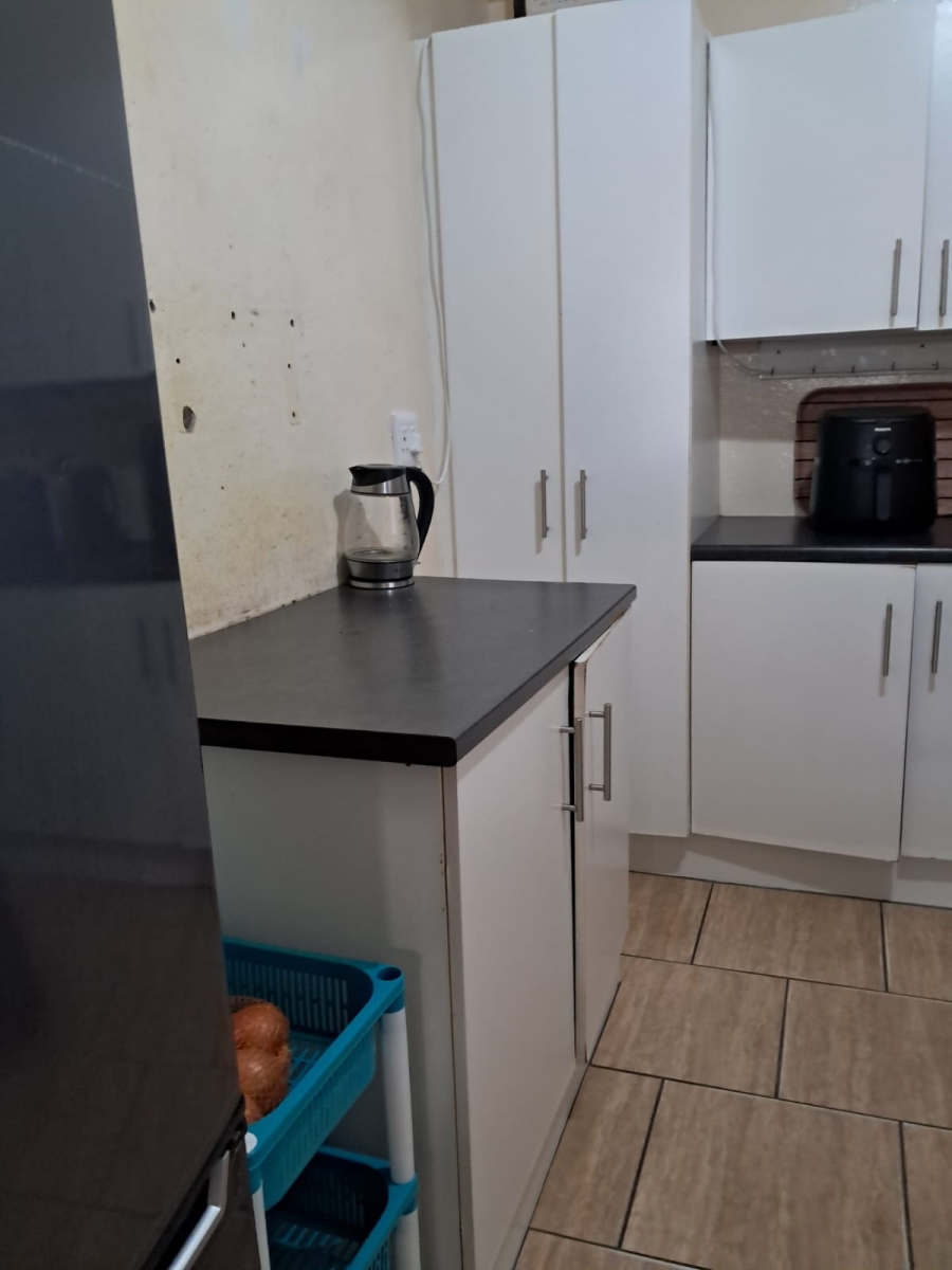 1 Bedroom Property for Sale in Port Elizabeth Eastern Cape